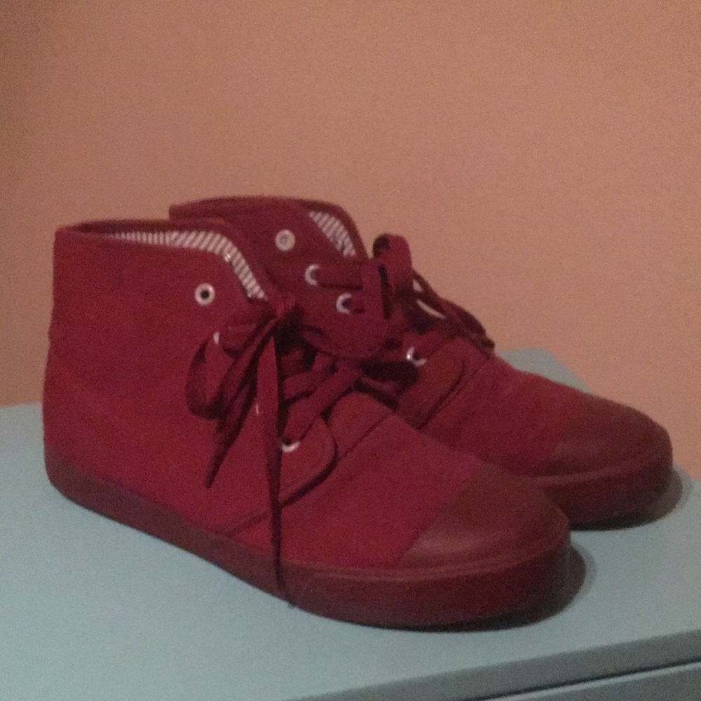 BANGS Crimson sneakers